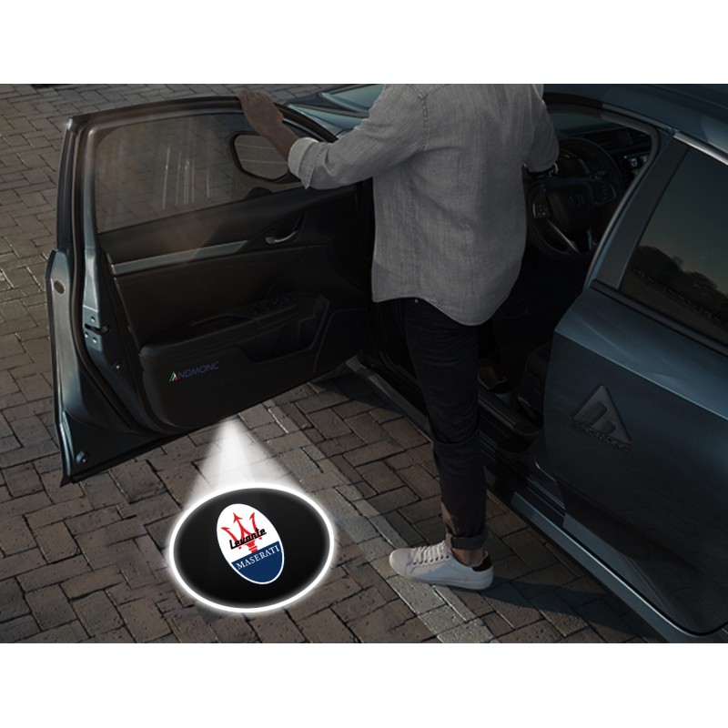 Luci sottoporta Maserati Levante kit Carbonio