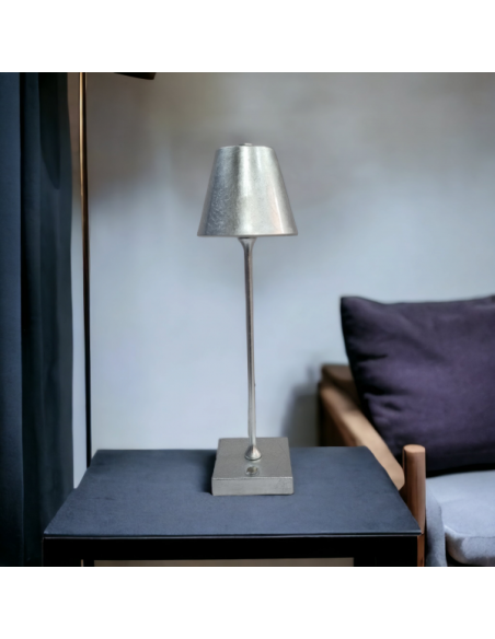 Lampada led da tavolo touch argentata con batteria ricaricabile usb con 3 tonalita di colore dimmerabile