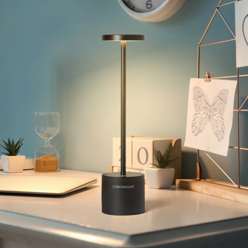 Lampada Led da tavolo senza filo nero opaco...