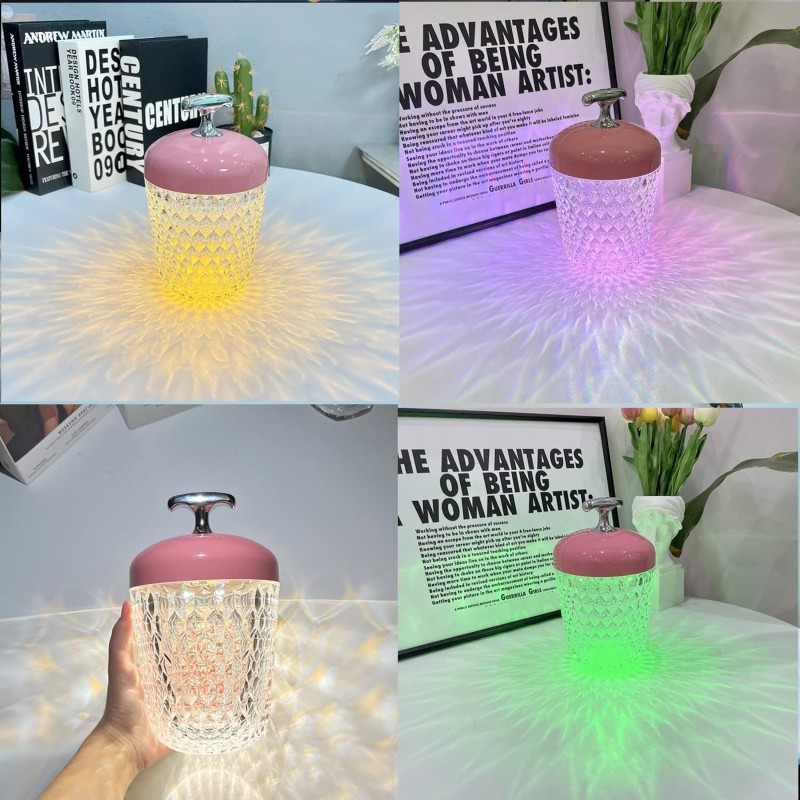 Lampada da tavolo a forma di pigna di...