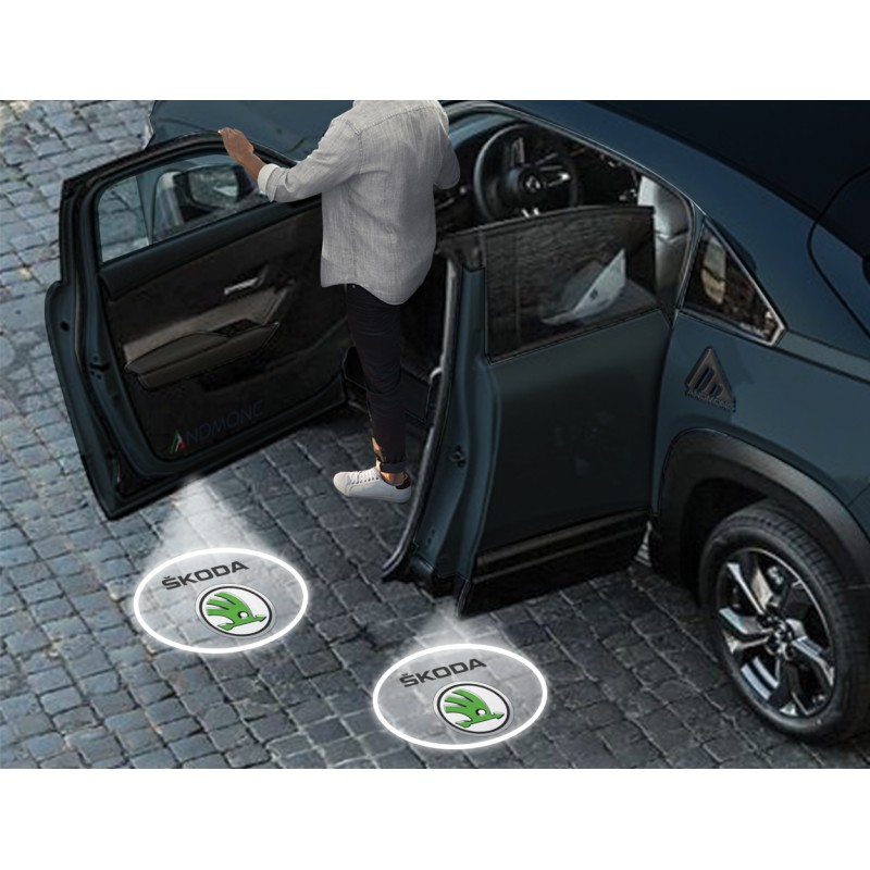 Luci sottoporta Skoda logo Nuovo kit Carbonio