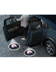 Luci sottoporta Maserati Levante kit Carbonio 2