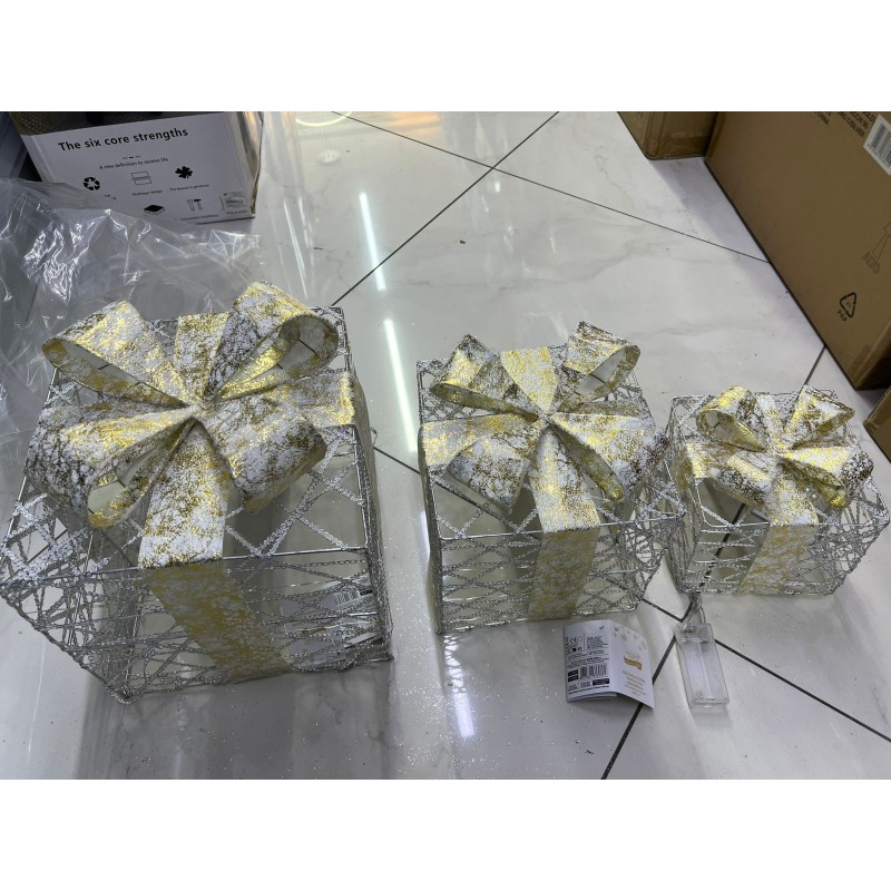 Set 3 pacchi regali natalizi luci led tris oro