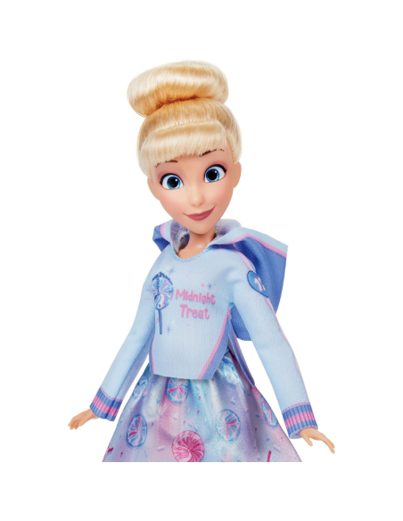 Disney Princess Comfy Squad – Bambola Cenerentola con Abito Classico e Outfit Casual  Accessori Inclusi