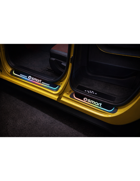 Battitacco LED Smart RGB Senza Fili – Set 4 Pezzi Anteriore e Posteriore Ricaricabili USB