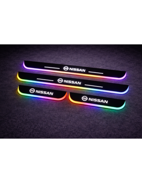 Battitacco LED Nissan RGB Senza Fili – Set 4 Pezzi Ricaricabili USB