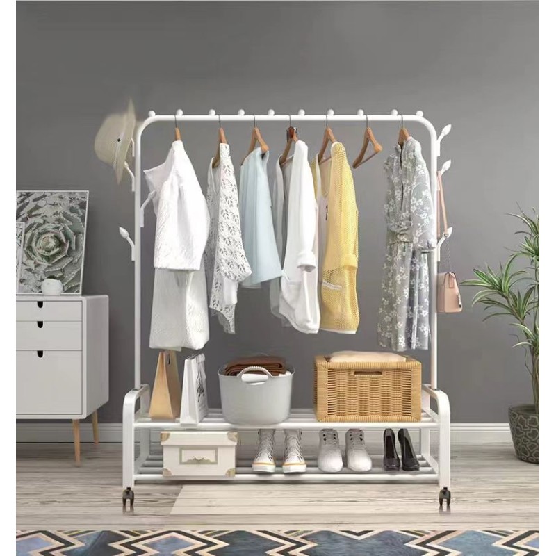Attaccapanni appendiabiti in ferro con ruote...