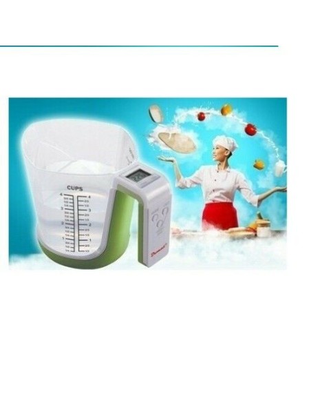 Bilancia digitale e caraffa graduata