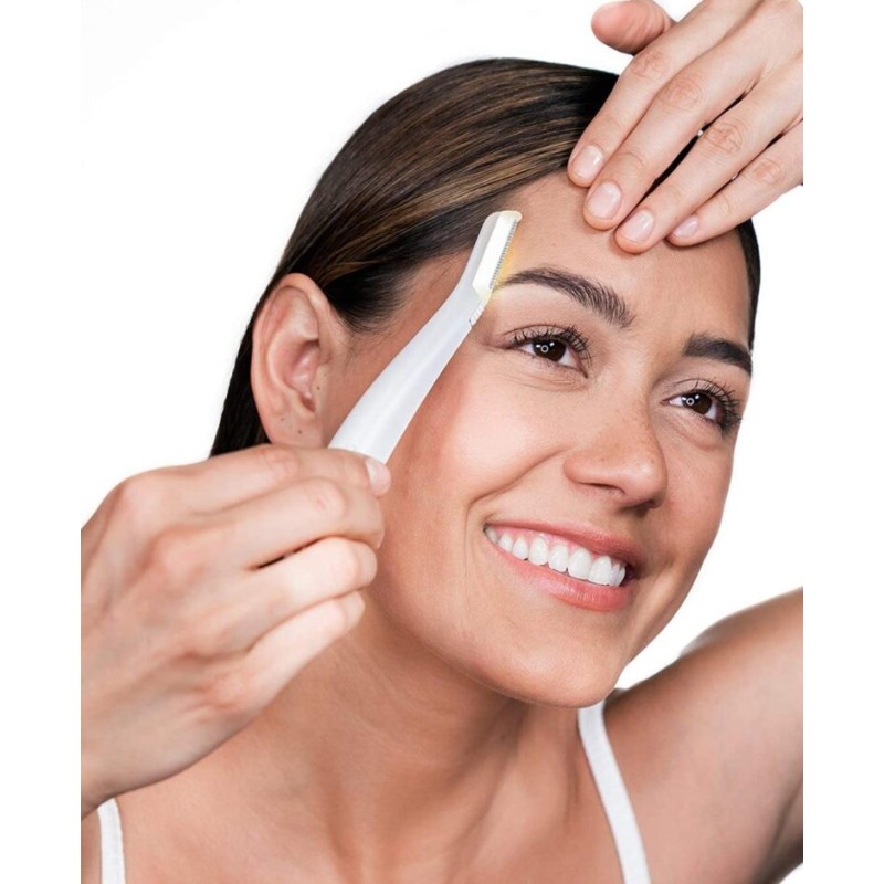 Rasoio con pettine a due misure per peli e ciglia