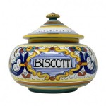 cookie jars / biscuit tins