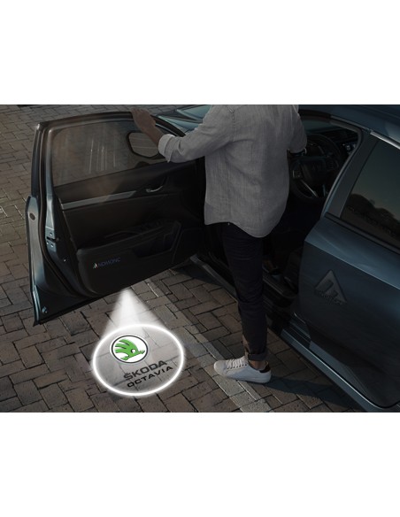 Škoda Octavia Carbon-Style Wireless Car Door Logo Projector Lights